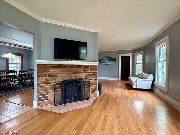 4th image of 15112 Lake Ave