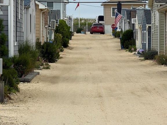 4th image of 100 W Plover Way