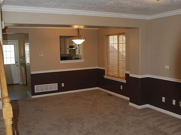 5th image of 879 Capital Ln Unit 60