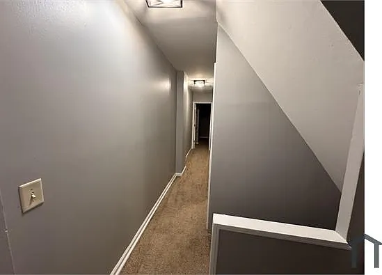 4 bed, 1008 sqft, $1,800 — Photo 2