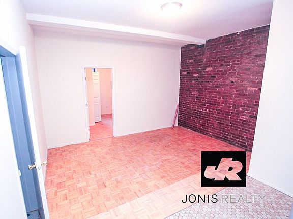 2nd image of 131 2nd Ave #5