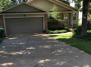 4 Kings Pointe Cv, Little Rock, AR 72211