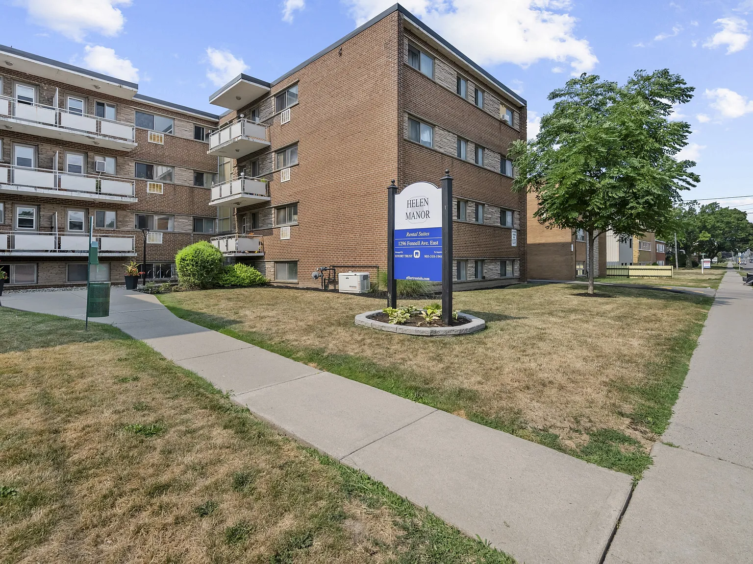 Helen Manor Apartments — Photo 3