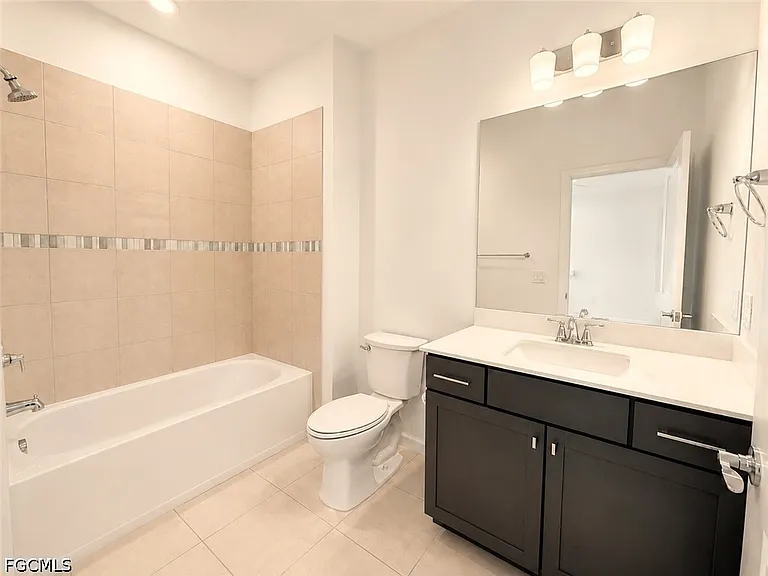 42723 Valley Brooks St — Photo 12