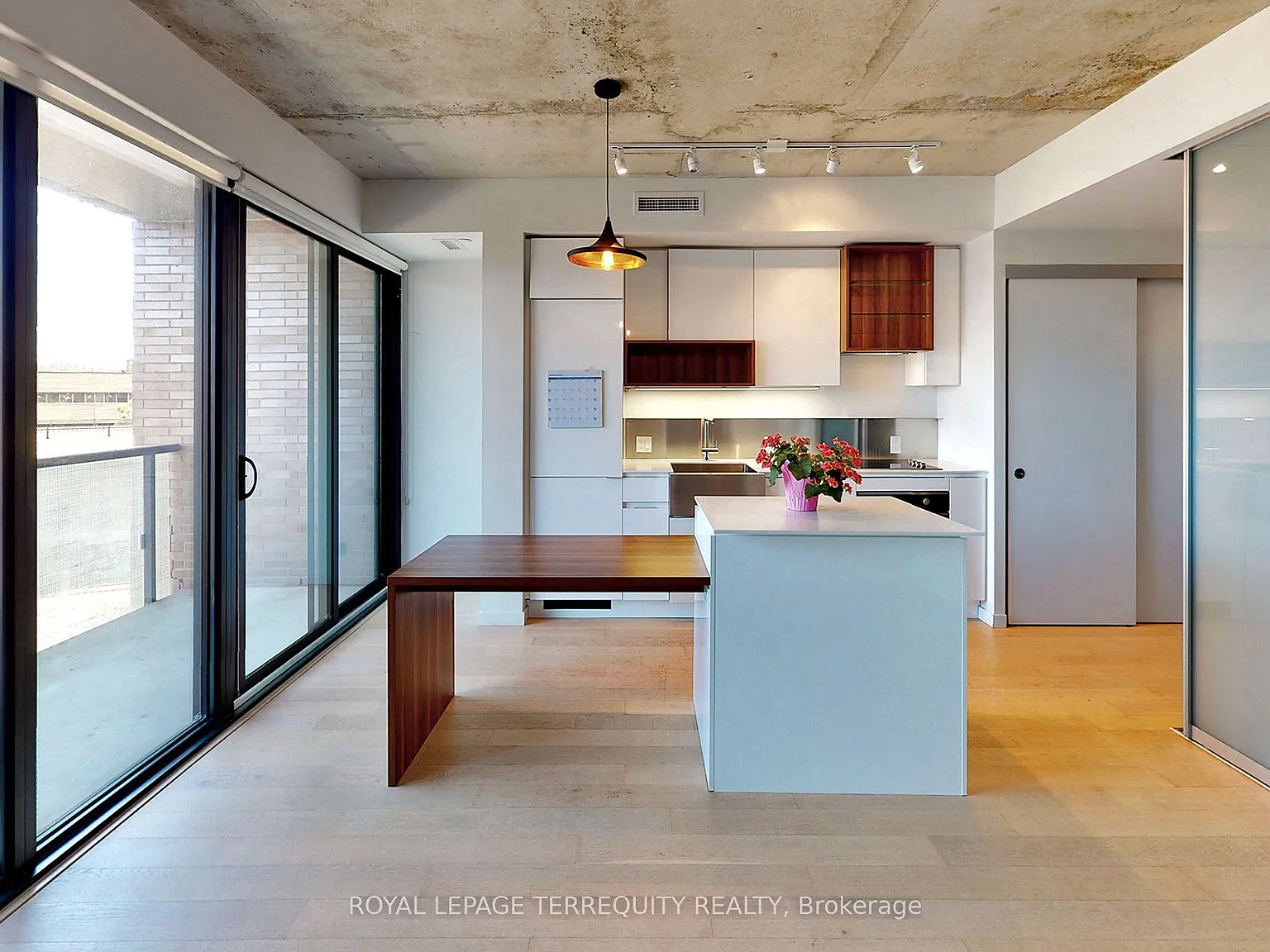 1 bed, $2,600 — Photo 3