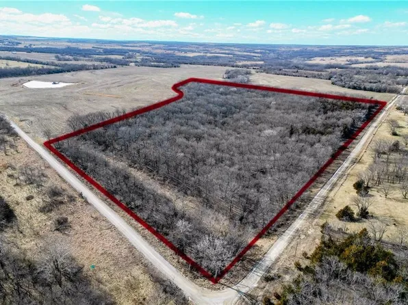 NE Smith Dr, Hamilton, MO 64644