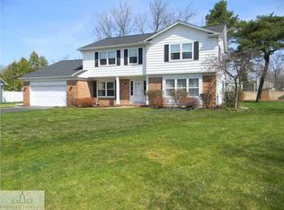 1860 Boxwood Ln, East Lansing, MI 48823