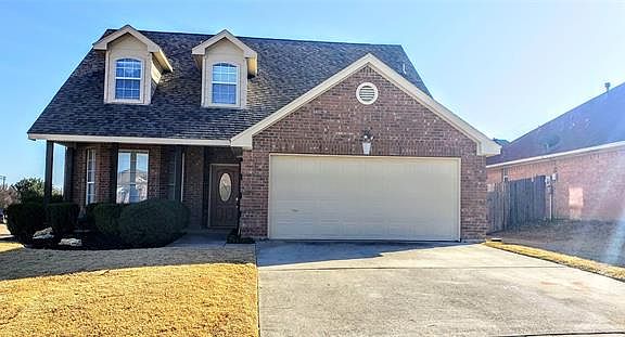 2nd image of 901 Robin Dr
