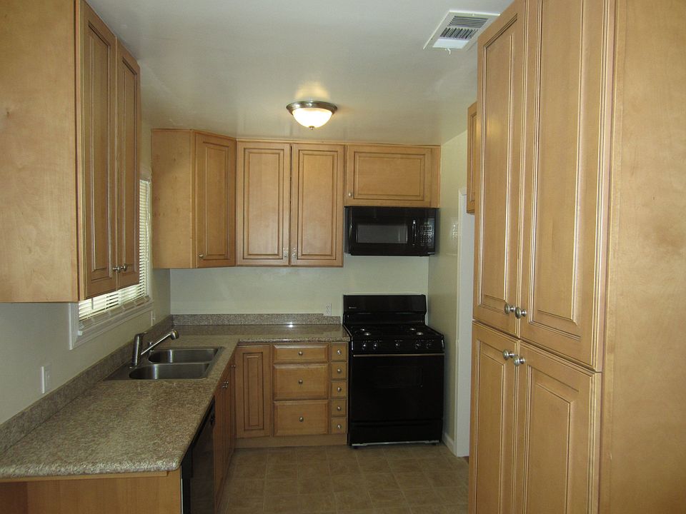 1st image of 3315 N Stoddard Ave