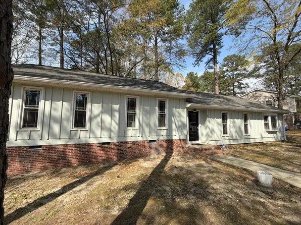 7031 Darnell St, Fayetteville, NC 28314