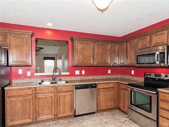 3rd image of 15246 High Timber Ln