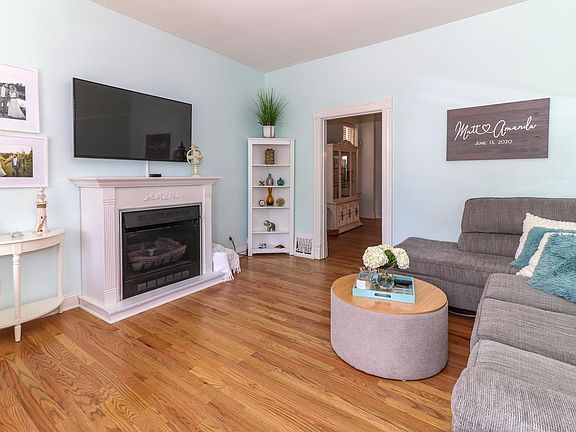 4th image of 2707 January Ave