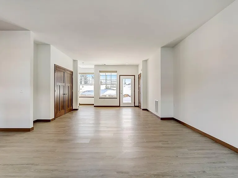 1931 Eastwood Way #1931 — Photo 30