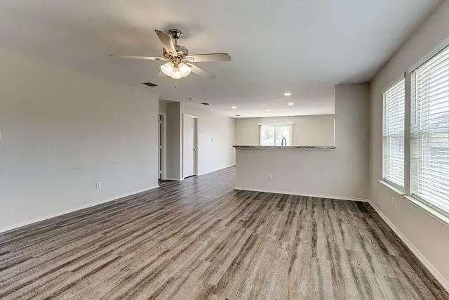 1721 Southridge Ln — Photo 8