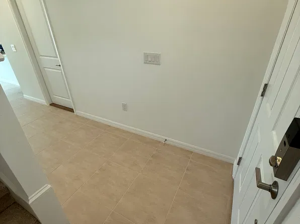 2082 Hallier Cv #2082, Wesley Chapel, FL 33543