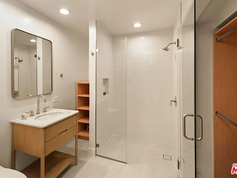 282 Bentley Cir — Photo 18