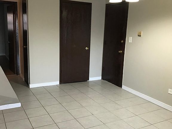 4th image of 1941 N Green Ln N APT 1A