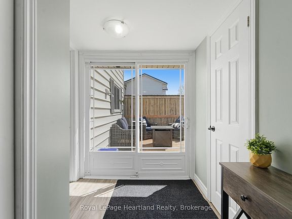 3rd image of 128 Eldon St
