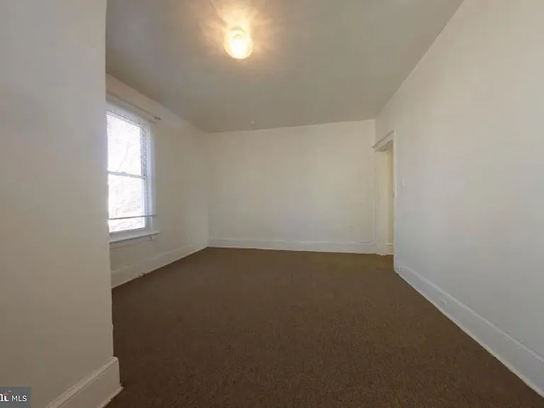 5135 Irving St #2 — Photo 7