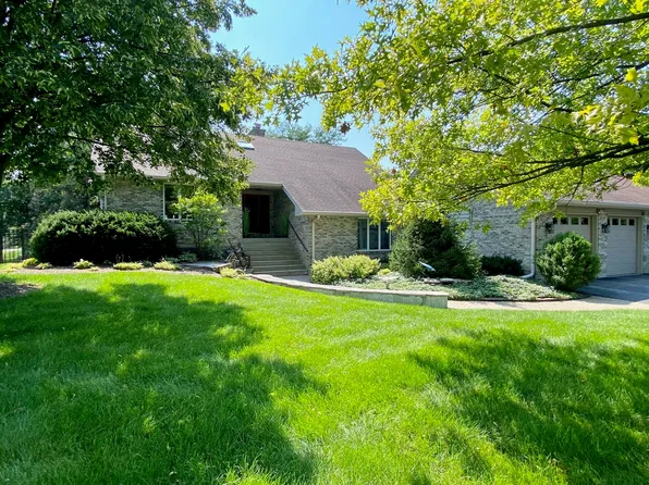 4465 W Cherry Tree Ct, Wadsworth, IL 60083