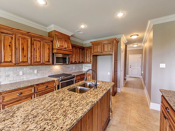 2nd image of 125 Marmande Ave