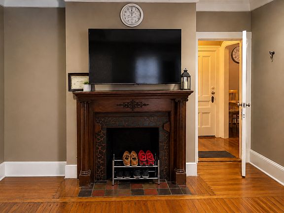 5th image of 1732 Broad St Unit 1