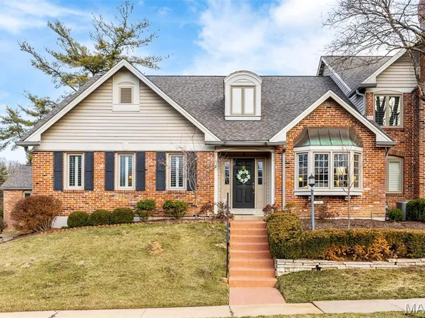 400 Conway Meadows Dr, Chesterfield, MO 63017