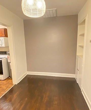 4th image of 4305 Bell St APT 4