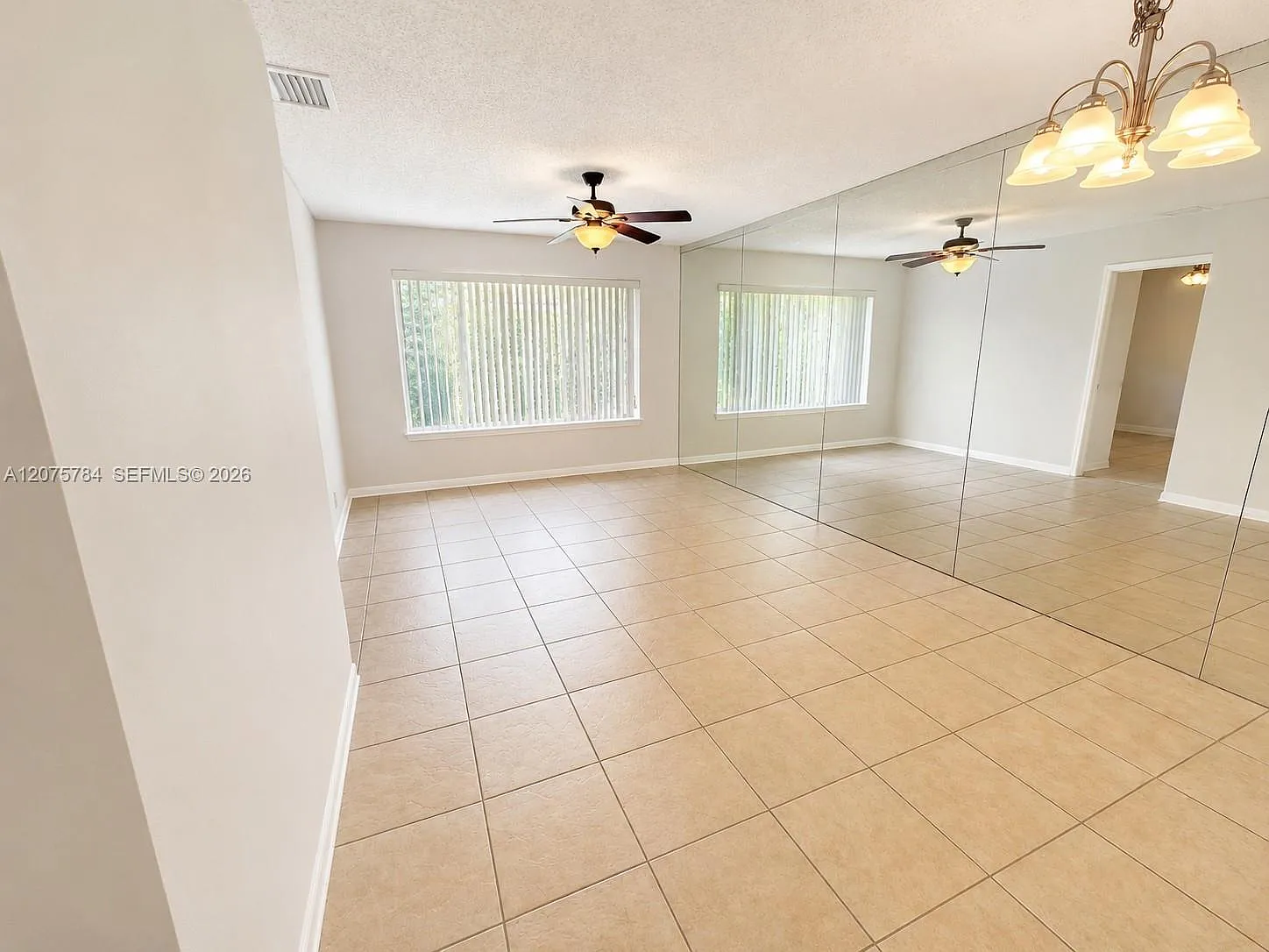 Country Gardens Condo — Photo 1
