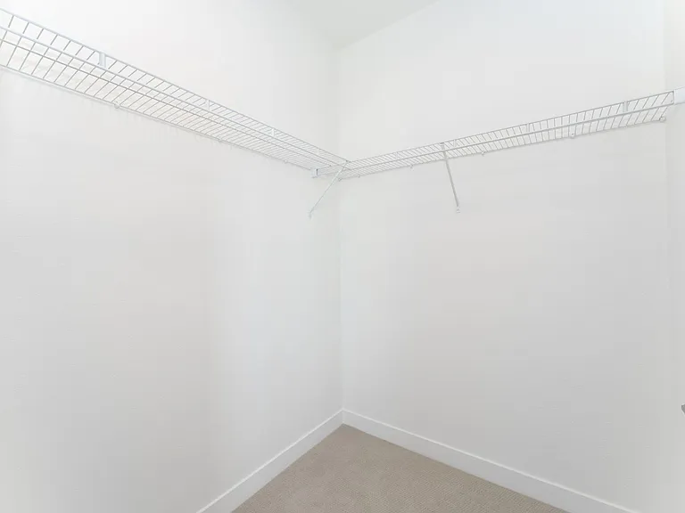 Zimmerman Luxury Apartments — Photo 29