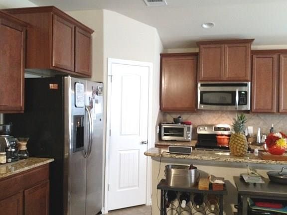 5th image of 807 Siena Ct