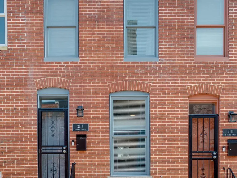 2117 E Chase St — Photo 18