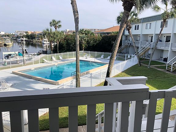 3rd image of 501 Gulf Shore Dr Unit 6