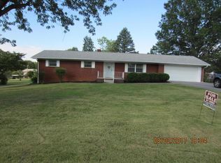 223 Luther Jackson Dr, Maryville, TN 37804