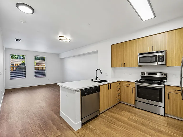 Cirrus Redwood City — Photo 49