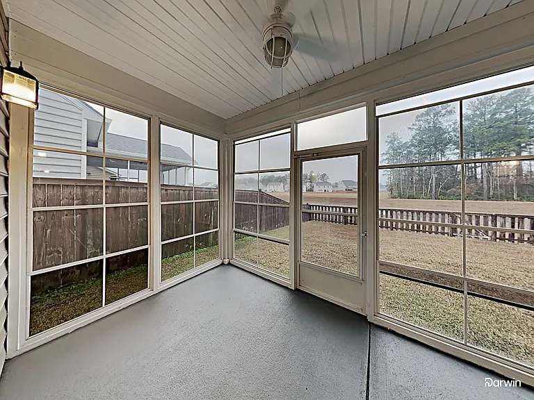 701 Redbud Ln — Photo 27