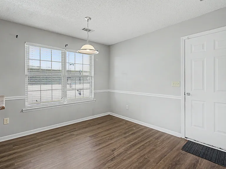 1110 Cornett Ct — Photo 9