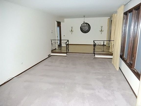 3rd image of 5121 Harvey Ave