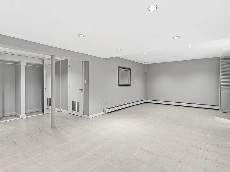 12 Wyeth Ct — Photo 19