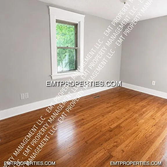 1223 W 5th St — Photo 4