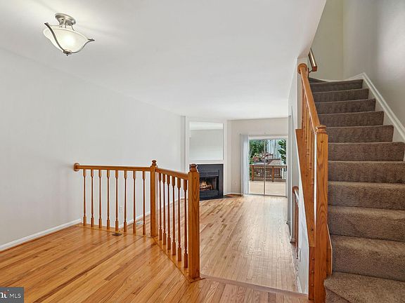 4th image of 7329 Castleberg Ct