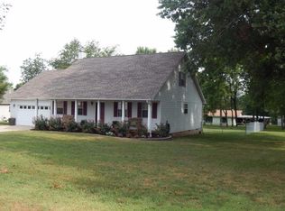 387 Michaels Dr, Hollister, MO 65672