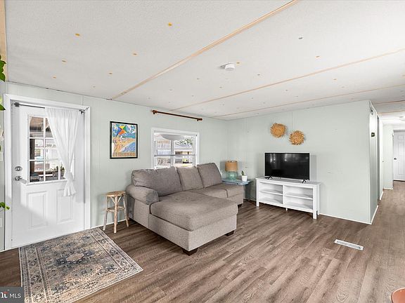 5th image of 36331 Rabbit Run