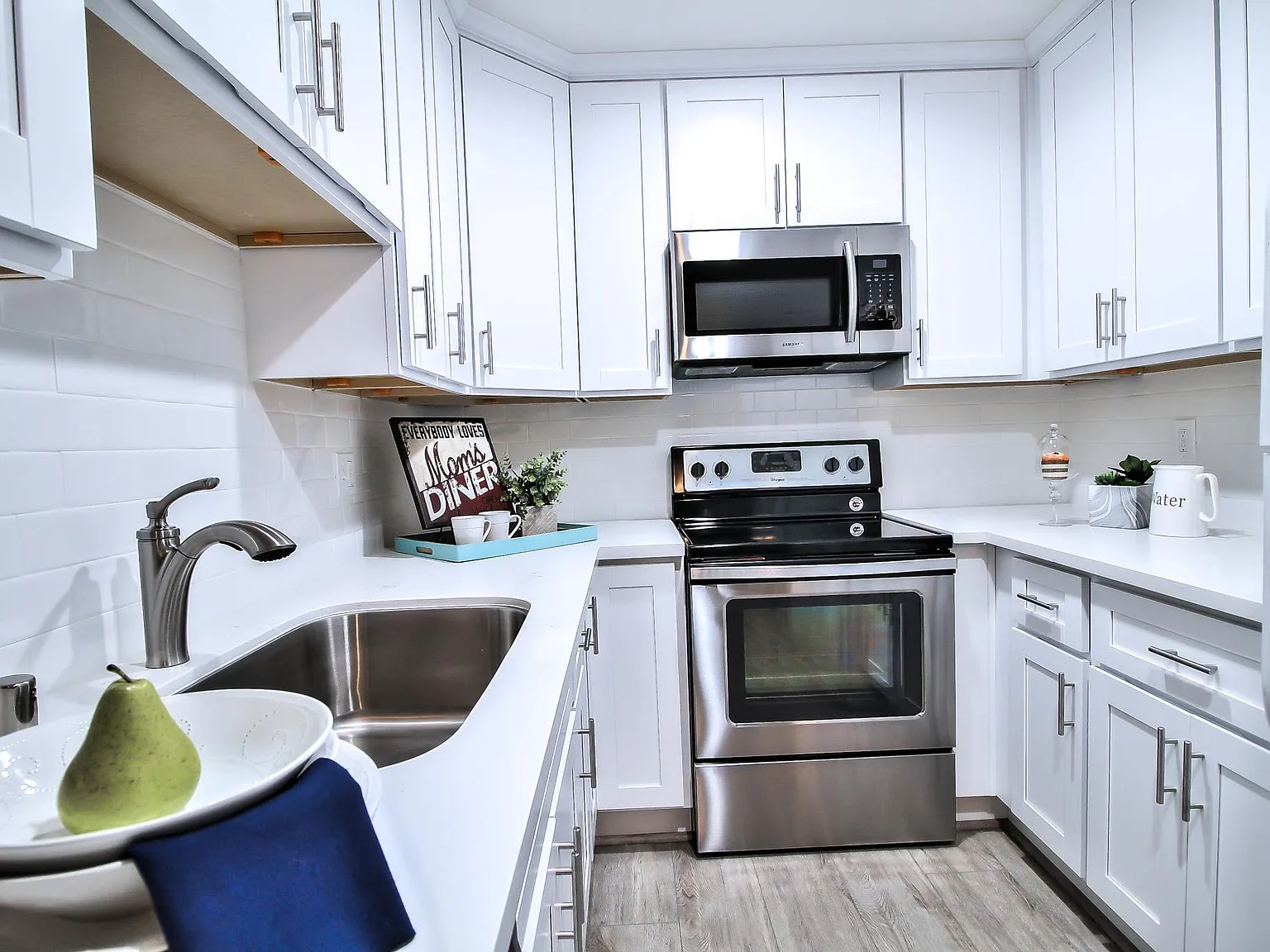 2 bed, 830 sqft, $2,000 — Photo 4