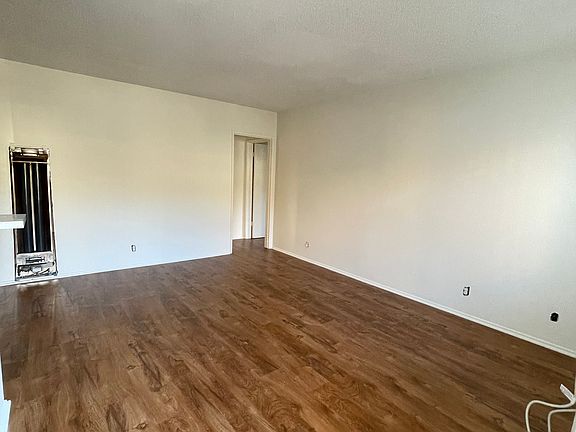 3rd image of 1149 N Central Ave APT 10