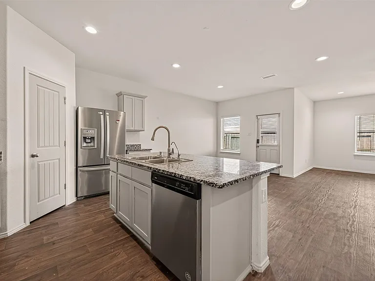 1706 Cooper Bluff Ct — Photo 13