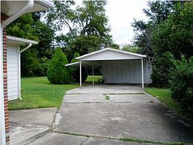 2nd image of 2417 Oxford Dr