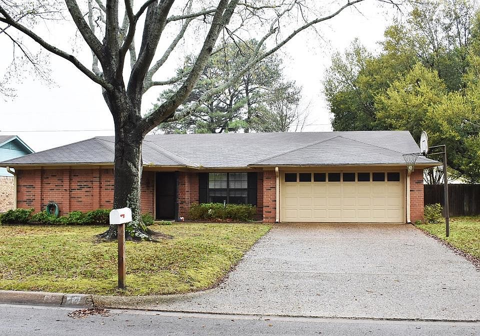 1st image of 761 Southwood Dr