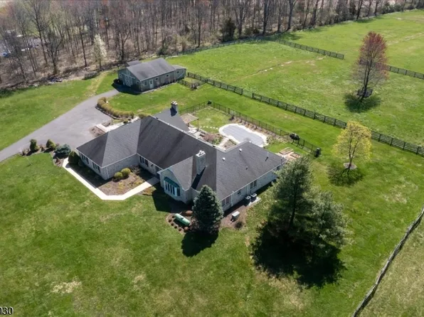 94 Brookville Hollow Rd, Delaware Twp., NJ 08559