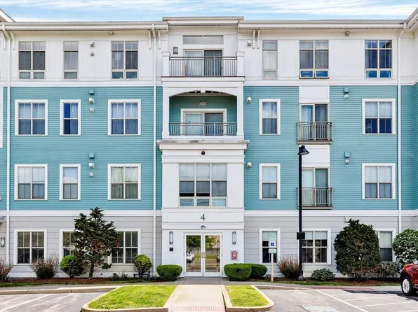 4 Repton Cir Unit 4201, Watertown, MA 02472